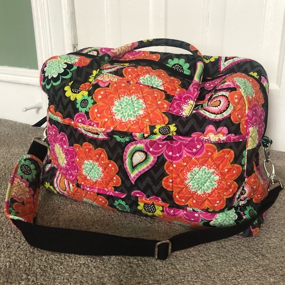 ❌SOLD❌ Vera Bradley Weekender - Picture 2 of 3